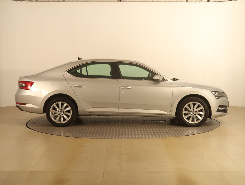 Škoda Superb, 2023