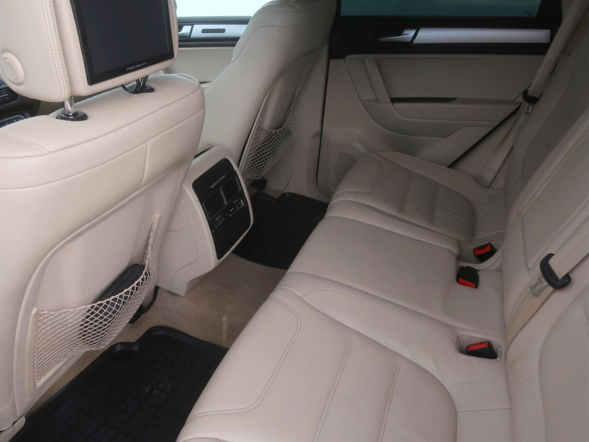 Volkswagen Touareg, 2010
