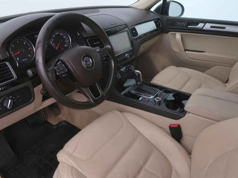 Volkswagen Touareg, 2010