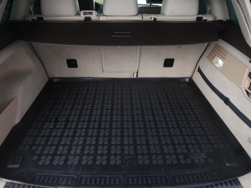 Volkswagen Touareg, 2010