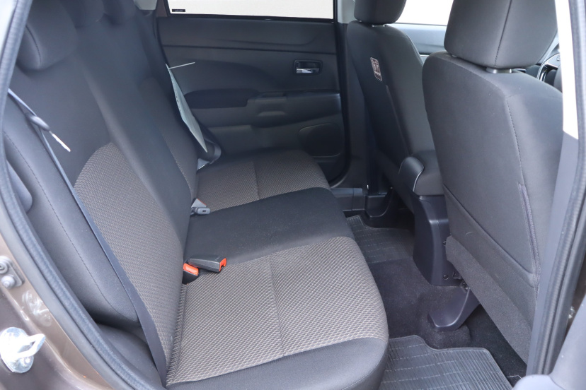 Mitsubishi ASX, 2015