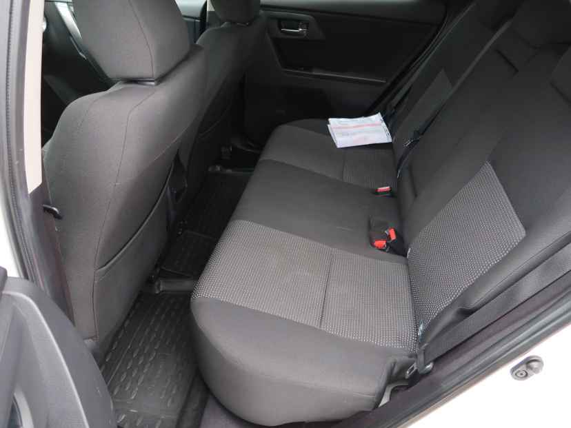 Toyota Auris, 2013