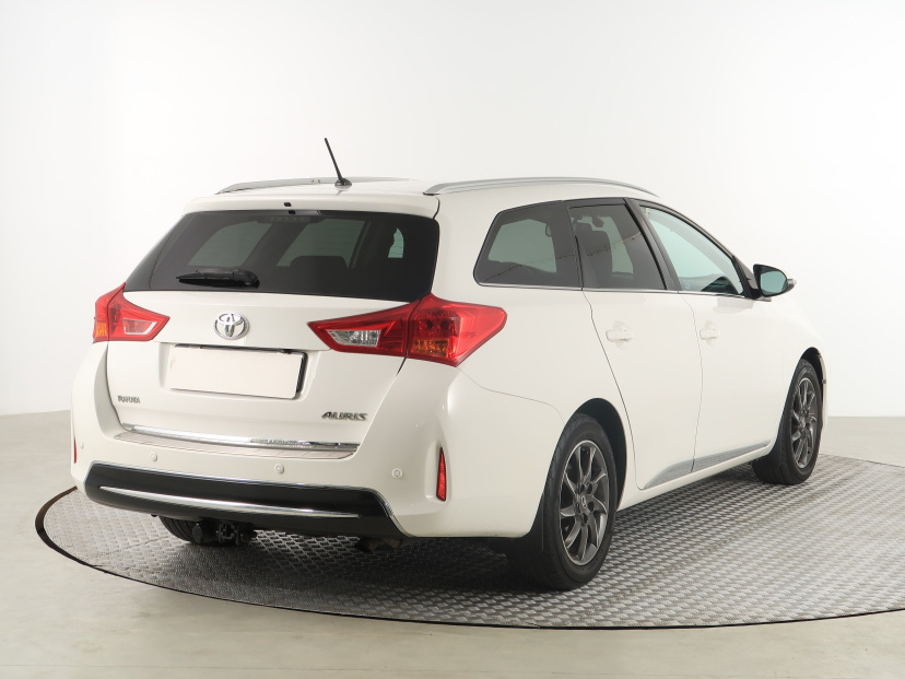 Toyota Auris, 2013