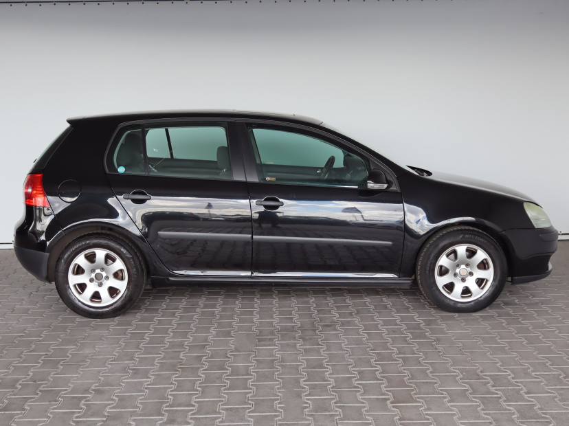 Volkswagen Golf, 2005