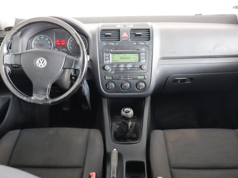 Volkswagen Golf, 2005