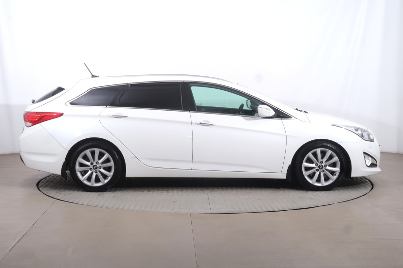 Hyundai i40, 2013