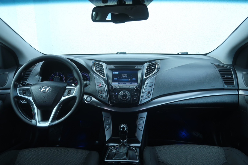 Hyundai i40, 2013