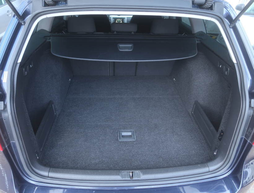 Volkswagen Passat, 2012