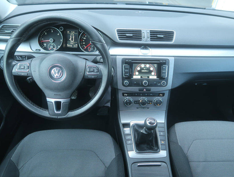 Volkswagen Passat, 2012