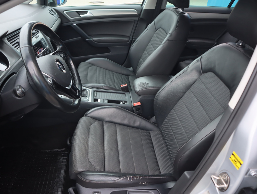 Volkswagen Golf, 2016