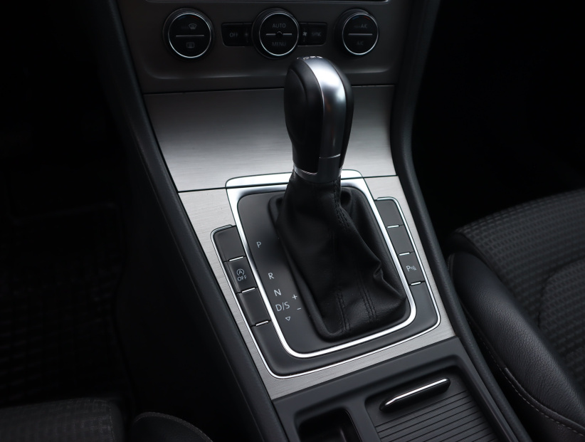 Volkswagen Golf, 2016