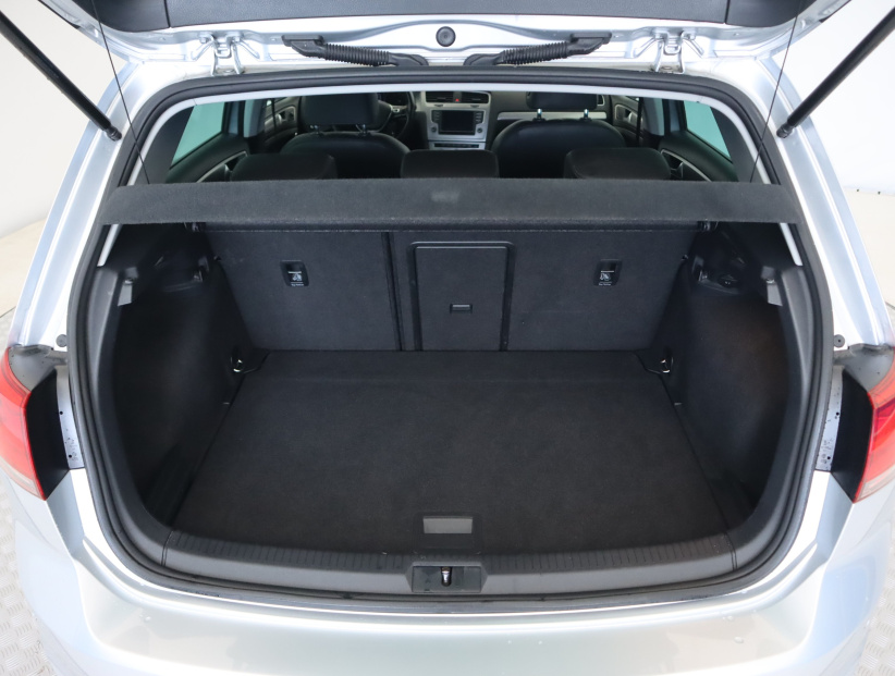 Volkswagen Golf, 2016