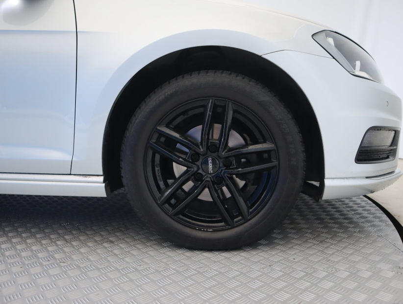 Volkswagen Golf, 2016