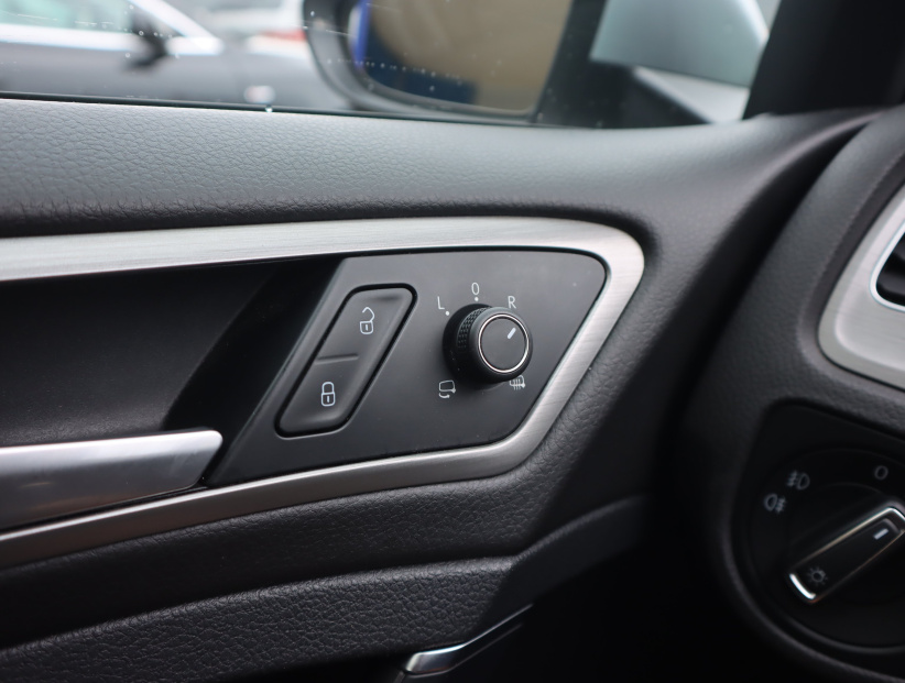 Volkswagen Golf, 2016