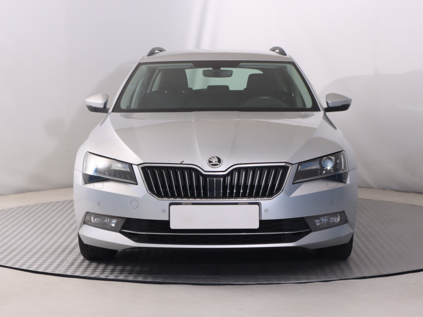 Škoda Superb, 2016