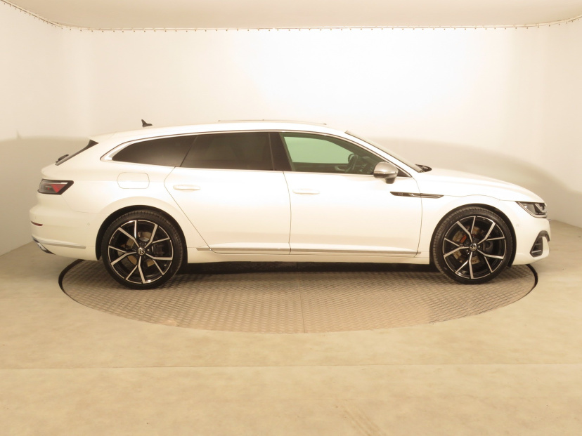 Volkswagen Arteon, 2021