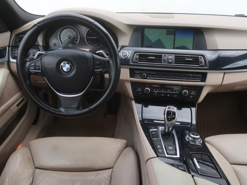 BMW 5, 2011