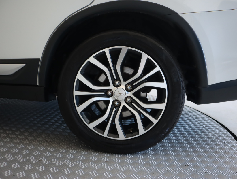 Mitsubishi Outlander, 2016