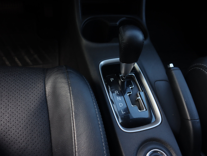 Mitsubishi Outlander, 2016