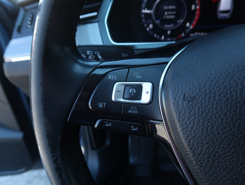 Volkswagen Passat, 2016