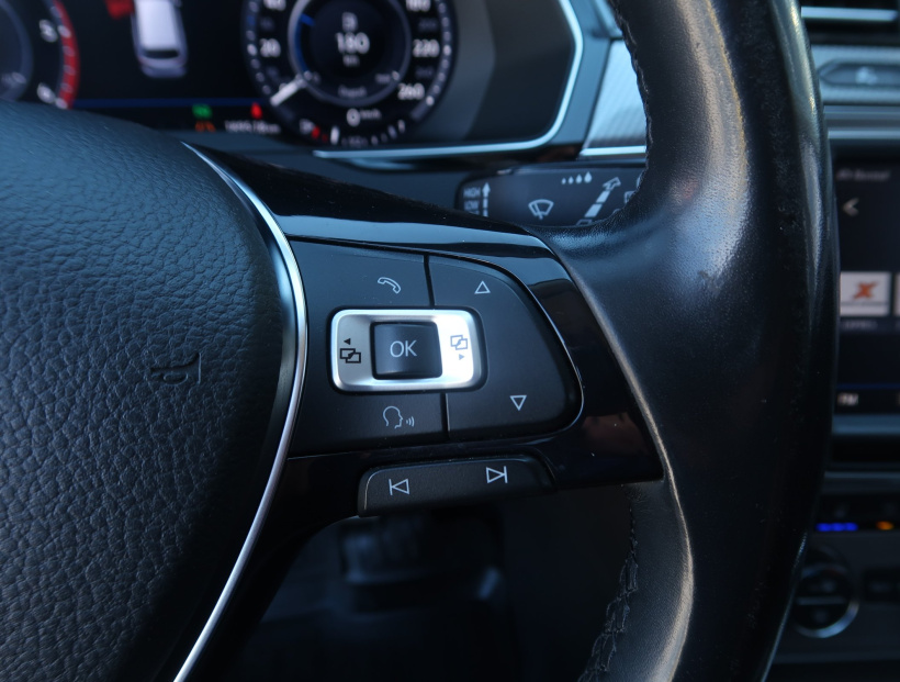 Volkswagen Passat, 2016
