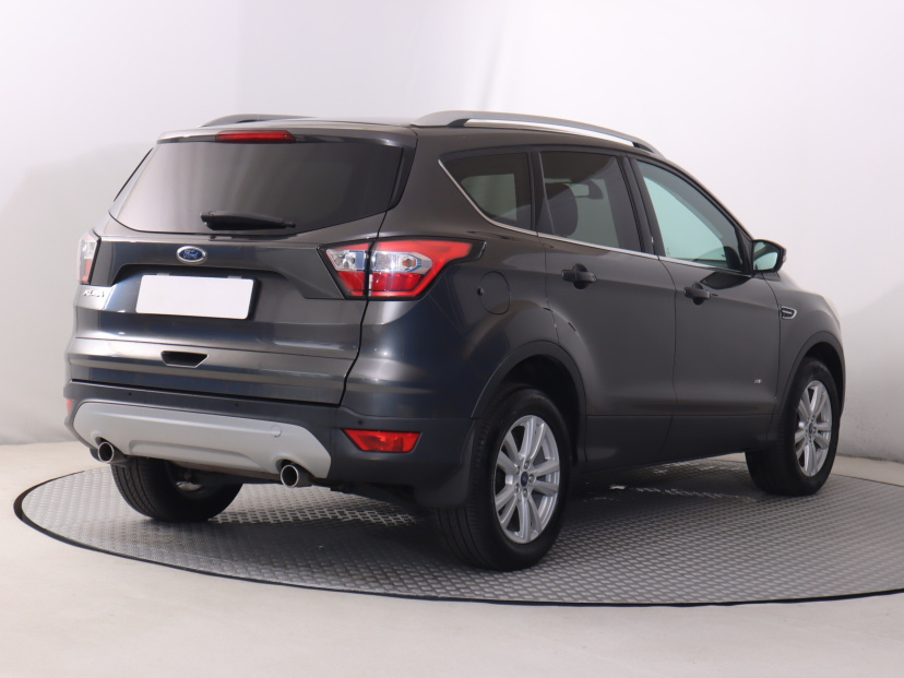 Ford Kuga, 2017