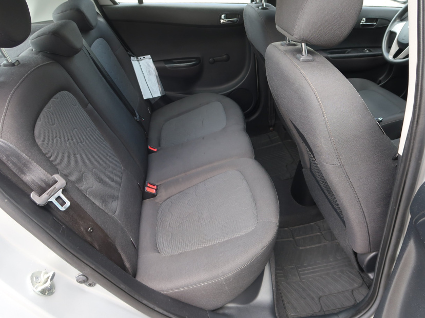 Hyundai i20, 2011