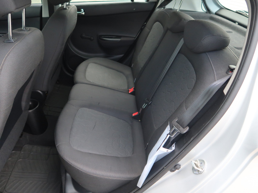 Hyundai i20, 2011