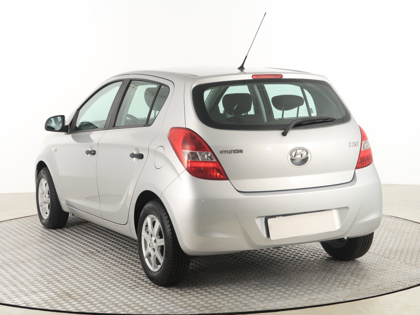 Hyundai i20, 2011