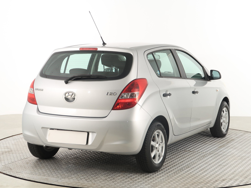 Hyundai i20, 2011