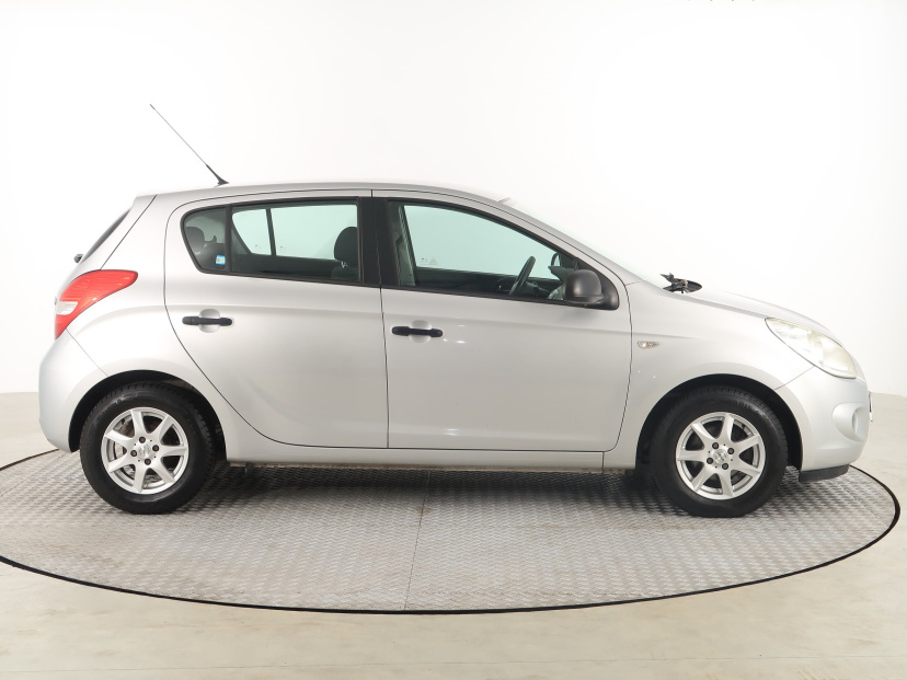 Hyundai i20, 2011