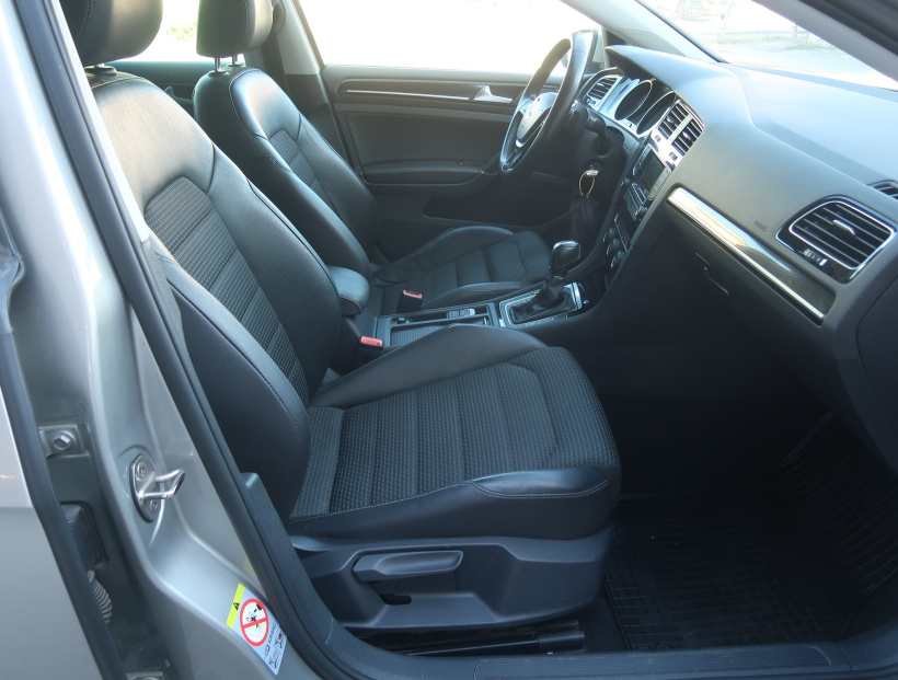 Volkswagen Golf, 2013