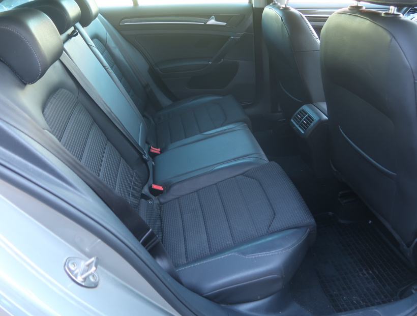 Volkswagen Golf, 2013