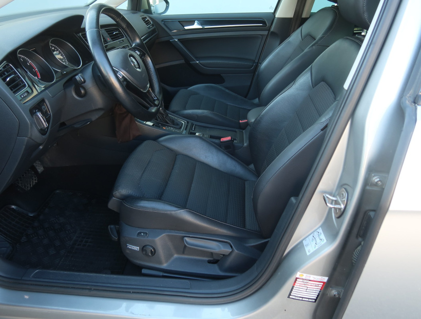 Volkswagen Golf, 2013