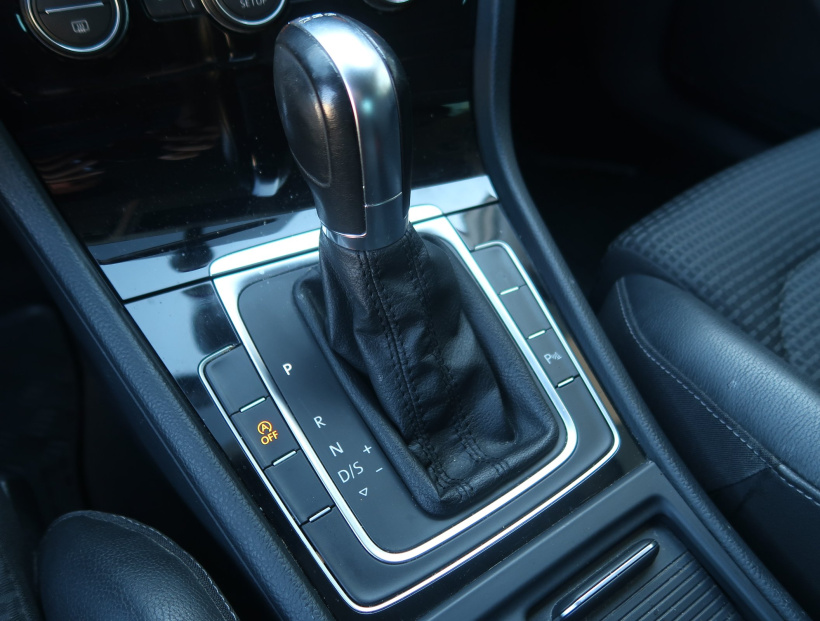 Volkswagen Golf, 2013