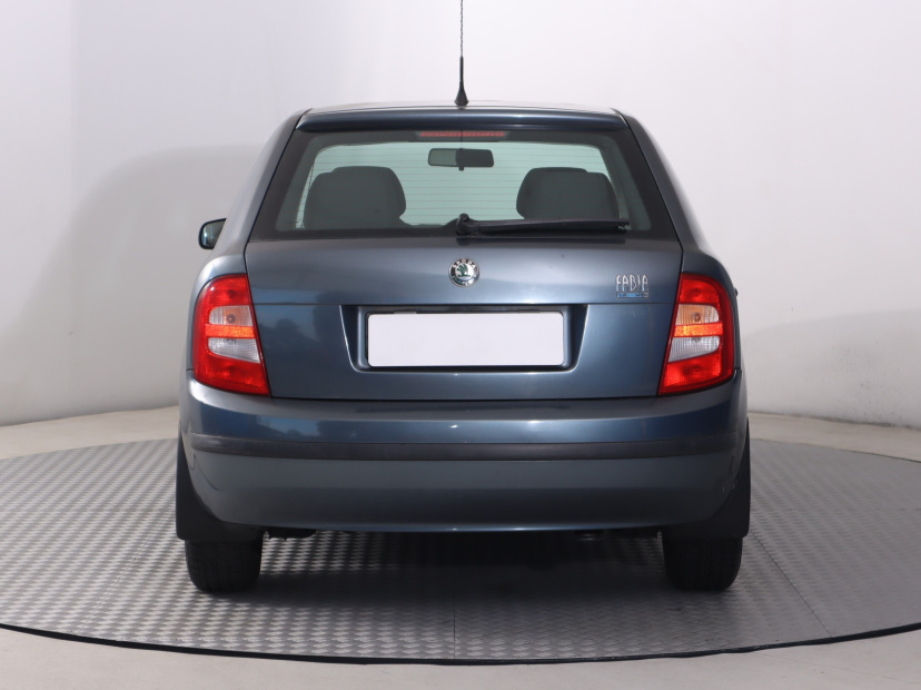 Škoda Fabia, 2004