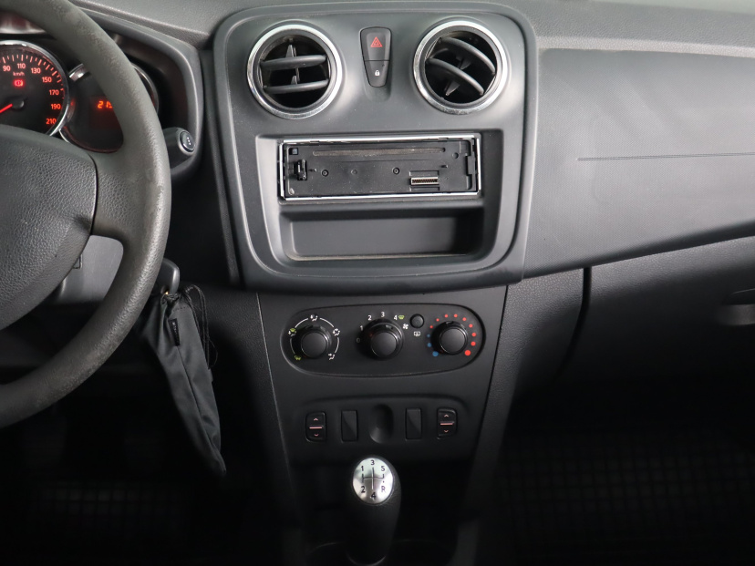Dacia Sandero, 2013