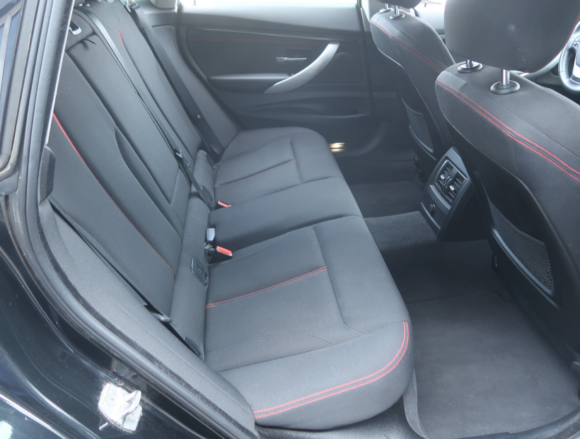 BMW 3GT, 2016