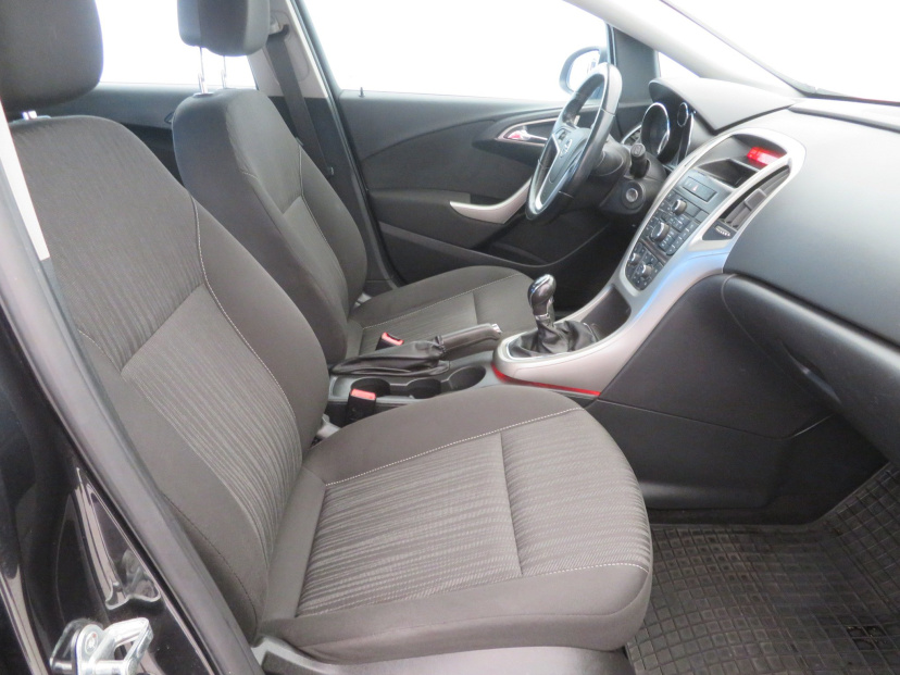 Opel Astra, 2012