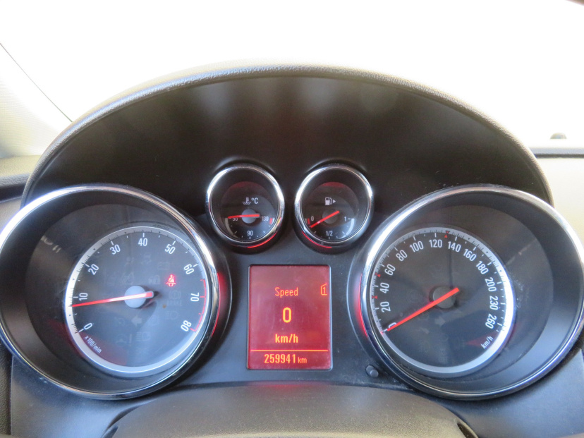 Opel Astra, 2012