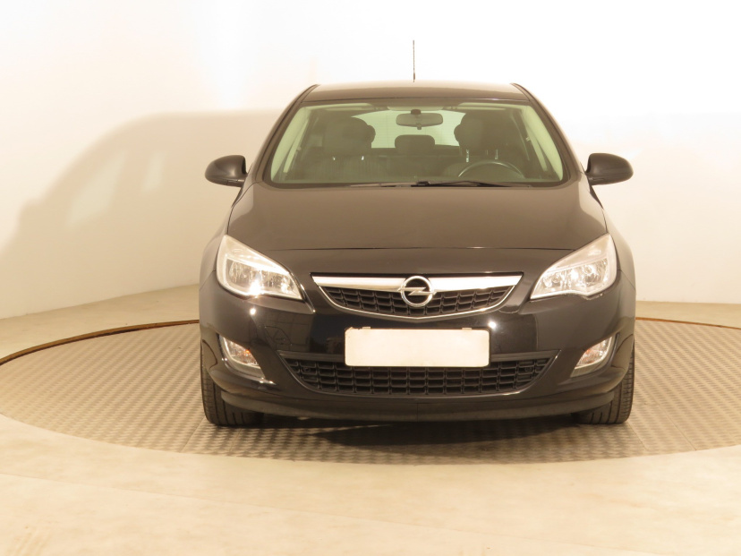 Opel Astra, 2012