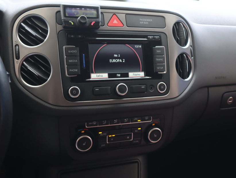 Volkswagen Tiguan, 2011