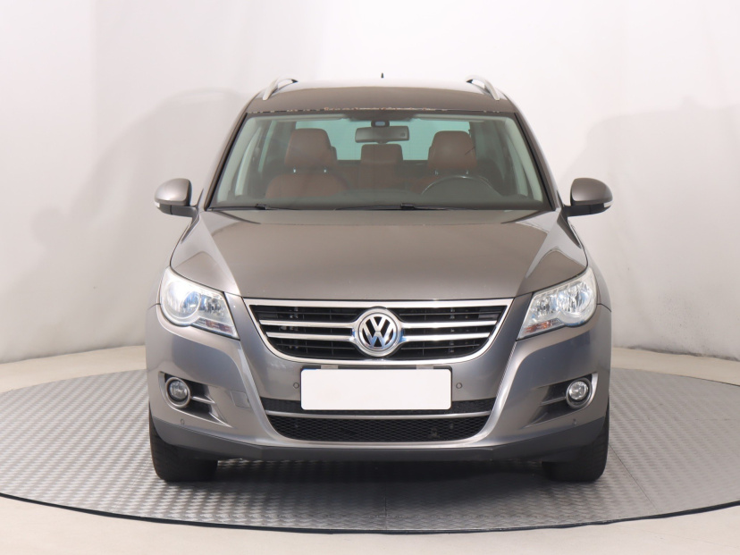 Volkswagen Tiguan, 2011