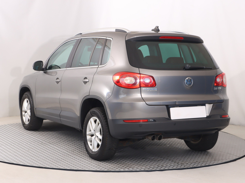 Volkswagen Tiguan, 2011