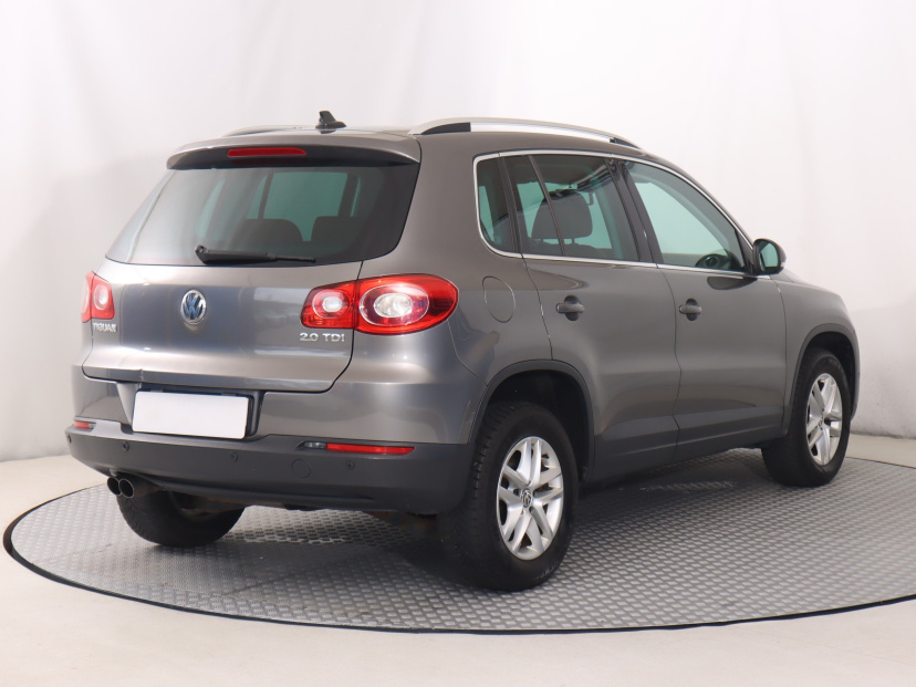 Volkswagen Tiguan, 2011