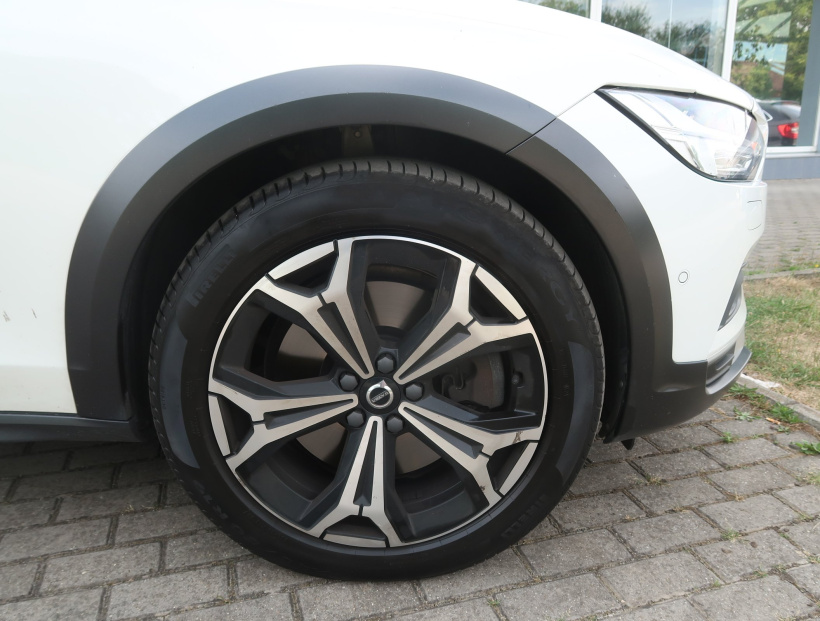 Volvo V90 Cross Country, 2022