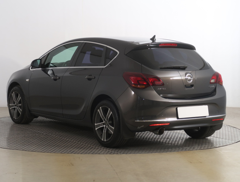 Opel Astra, 2014