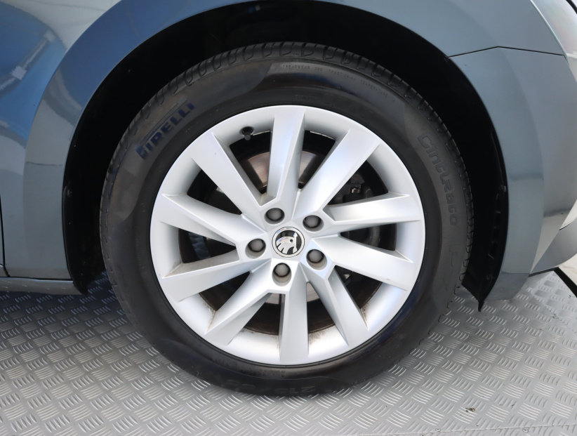 Škoda Superb, 2019