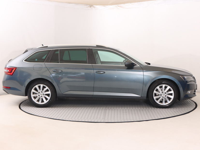 Škoda Superb, 2019