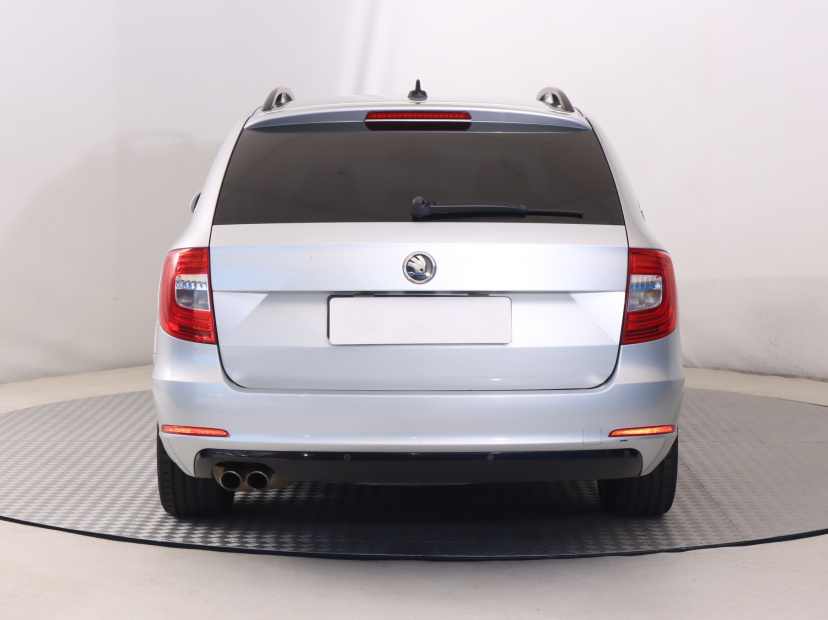 Škoda Superb, 2014